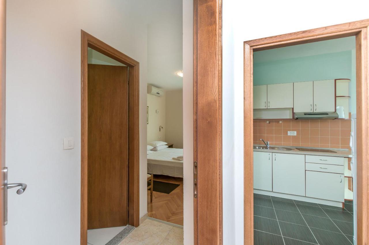 Apartments Marija Duće エクステリア 写真